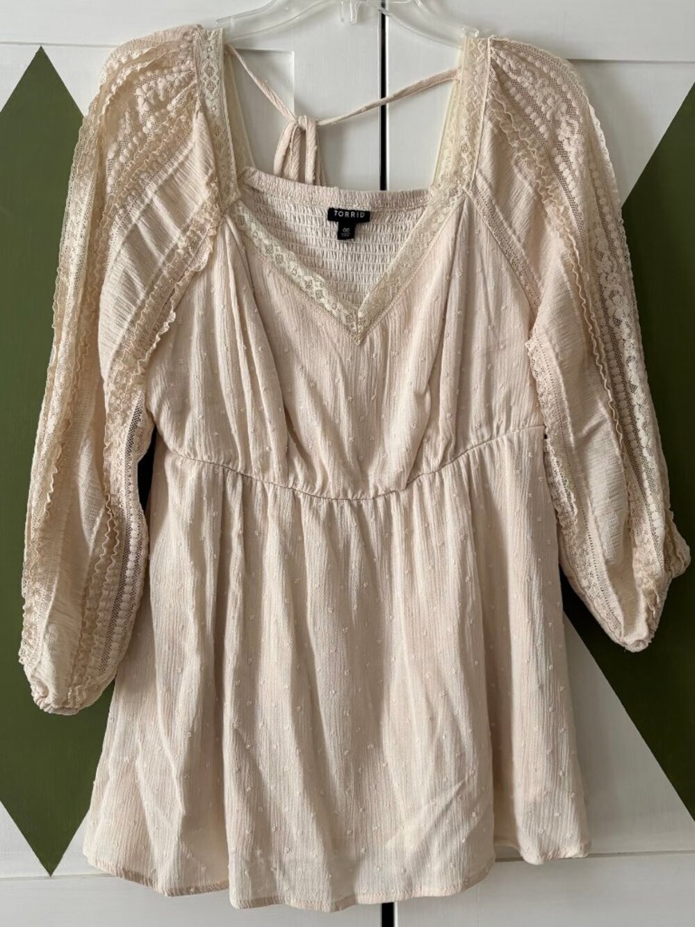 LIKE NEW! torrid Cream Swiss Dot Lace Peplum Blouse